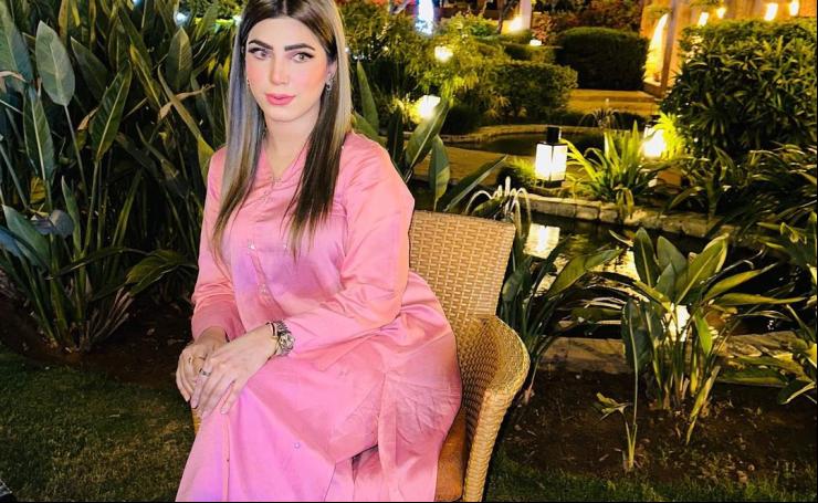 Call girl Karachi